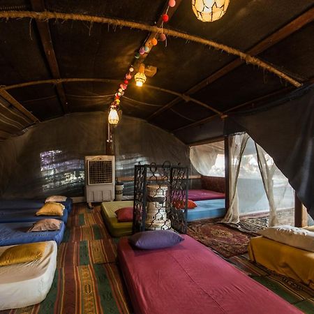 Shkedi'S Camplodge Neot HaKikar Екстериор снимка